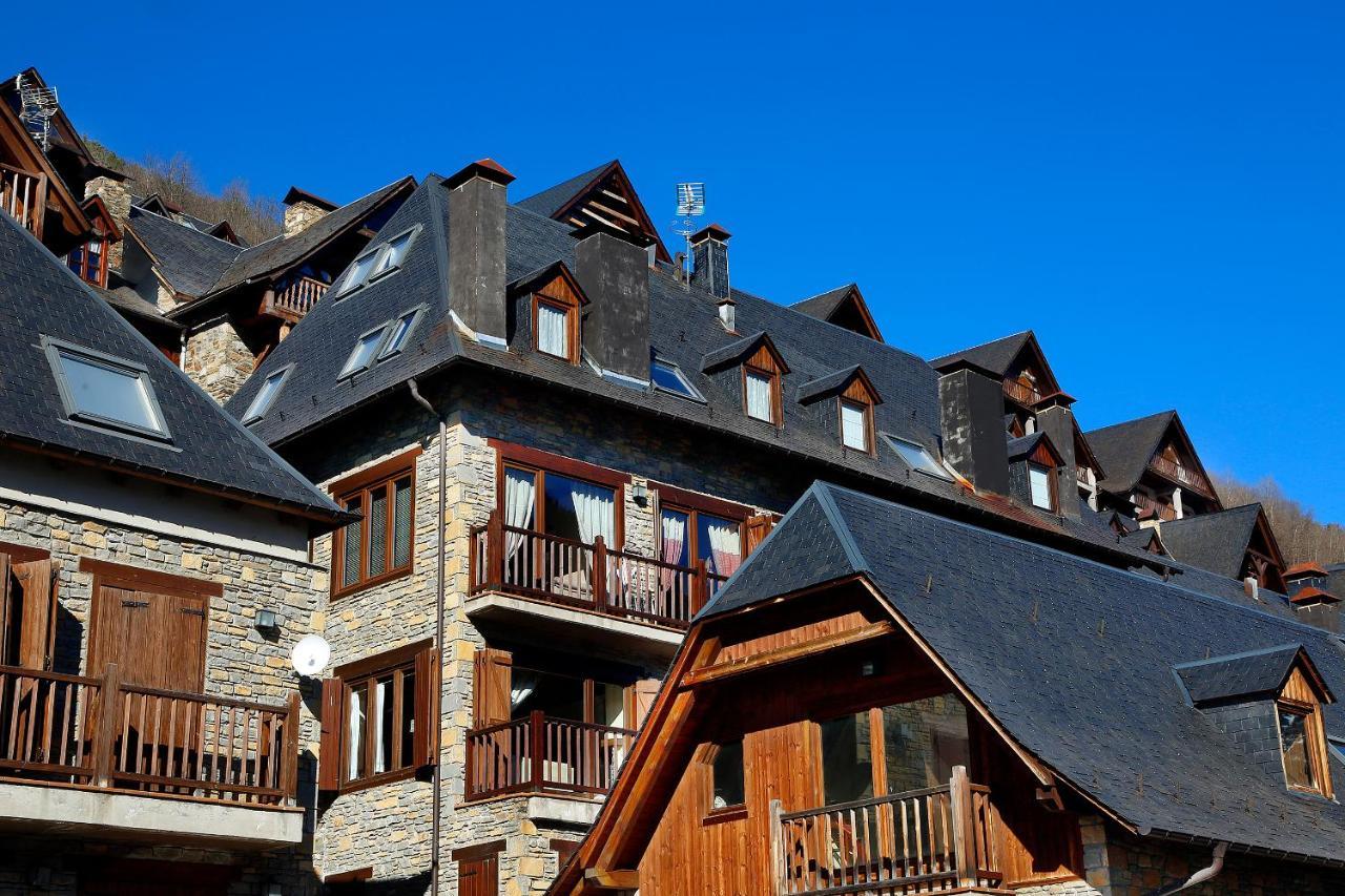 Apartamento La Santeta De Aran Vielha Exteriör bild