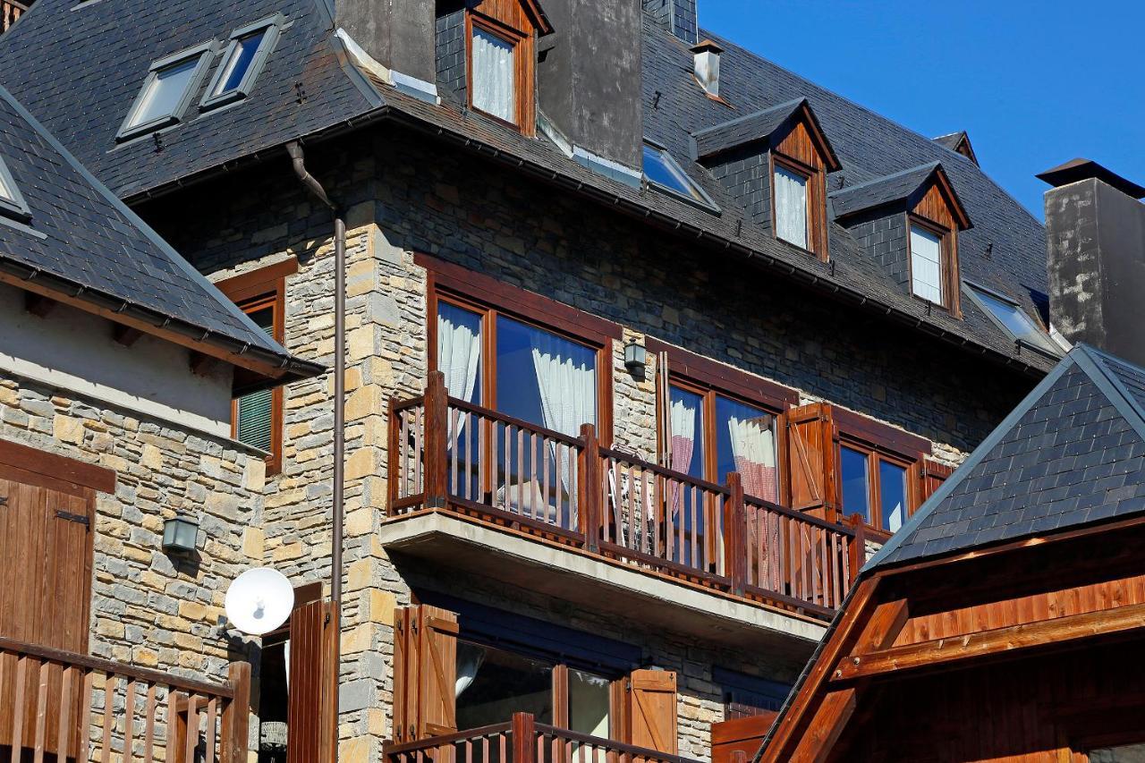 Apartamento La Santeta De Aran Vielha Exteriör bild