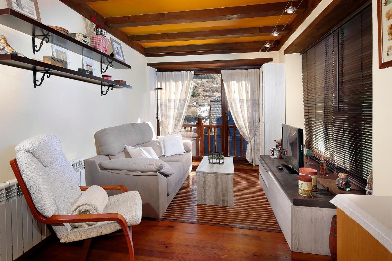 Apartamento La Santeta De Aran Vielha Exteriör bild
